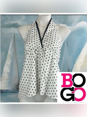 Rustyy Dustty Halter Top 
White with black polka dots
Size XL  NWT